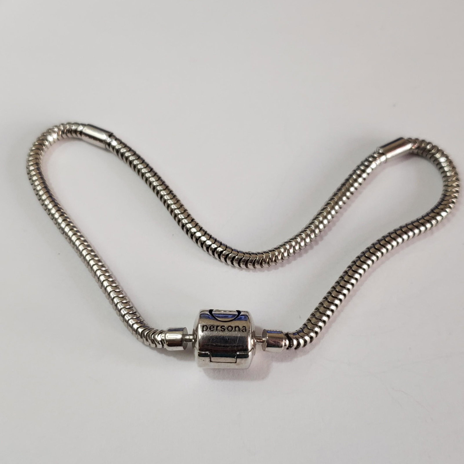$240 Silver Bracelet: Silver Bracelet (~Size 0) (~length 0 inches) (~weight 10.1g), Suggested Retail Value $240