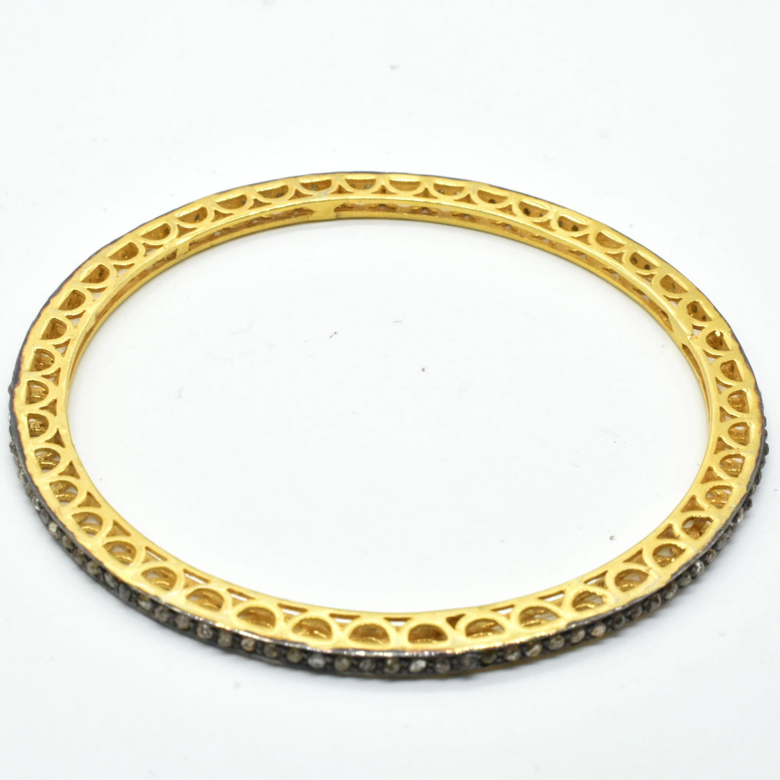 $640 Gold plated Sil Diamond(3.1ct) Bangle: Gold plated Silver Diamond(3.1ct) Gold Plated Victorian Jewelry Bangle (~Size 0) (~length 0 inches) (~weight 12.9g), Suggested Retail Value $640