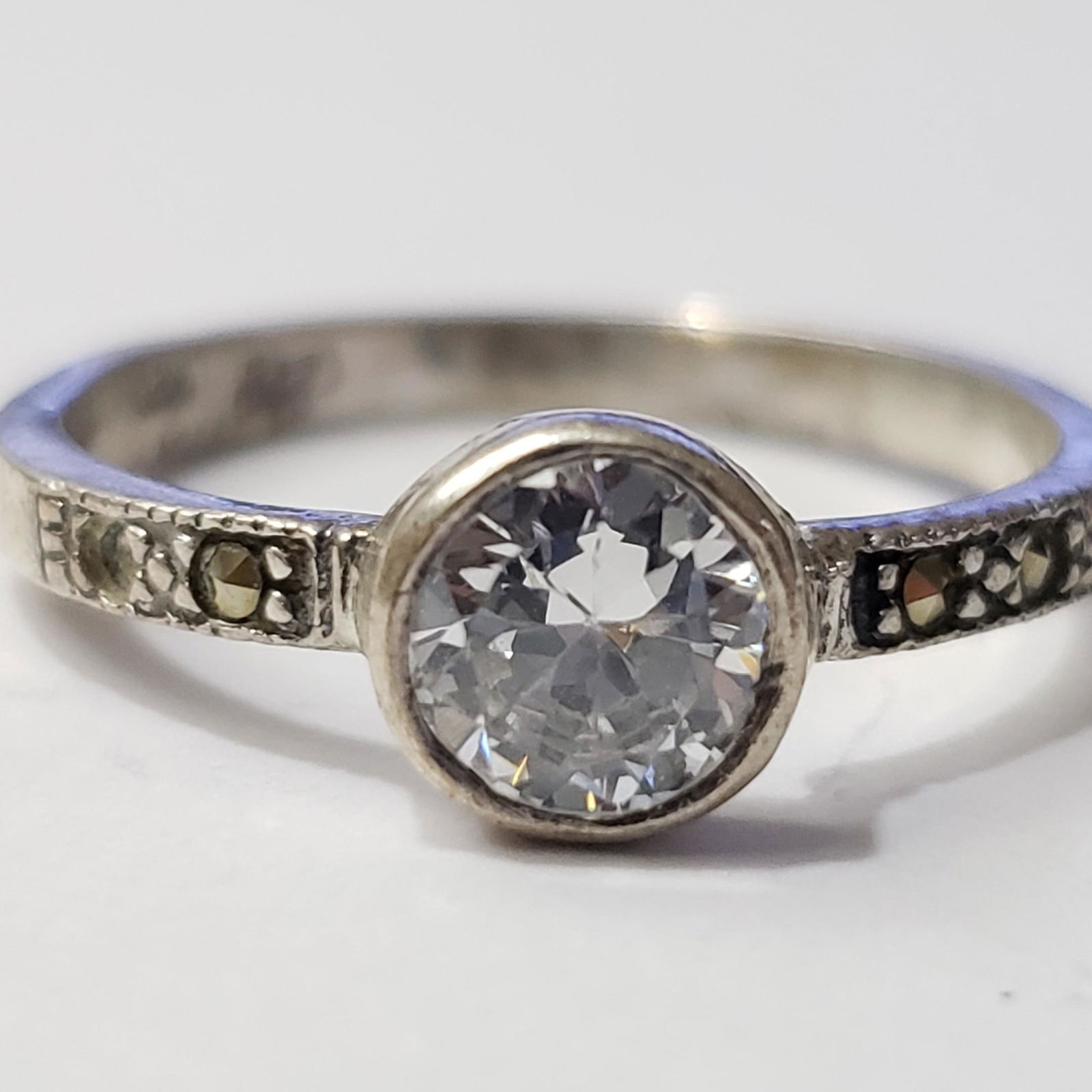 $100 Moonstone(23ct): Moonstone(23ct) (~Size 0) (~length 0 inches), Suggested Retail Value $100