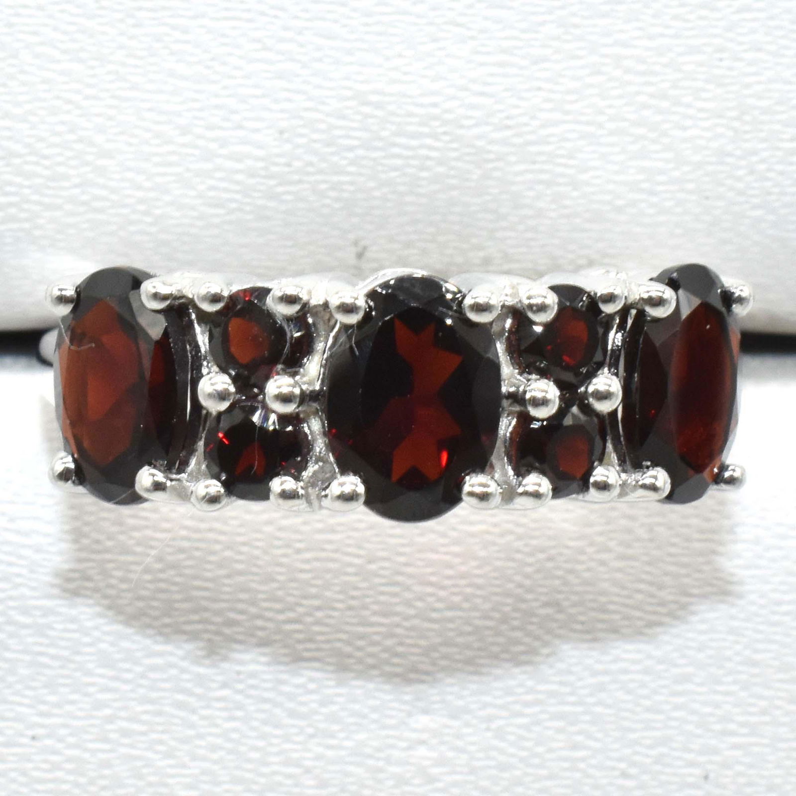 Silver Garnet(4.2ct) Ring (1 of 3)