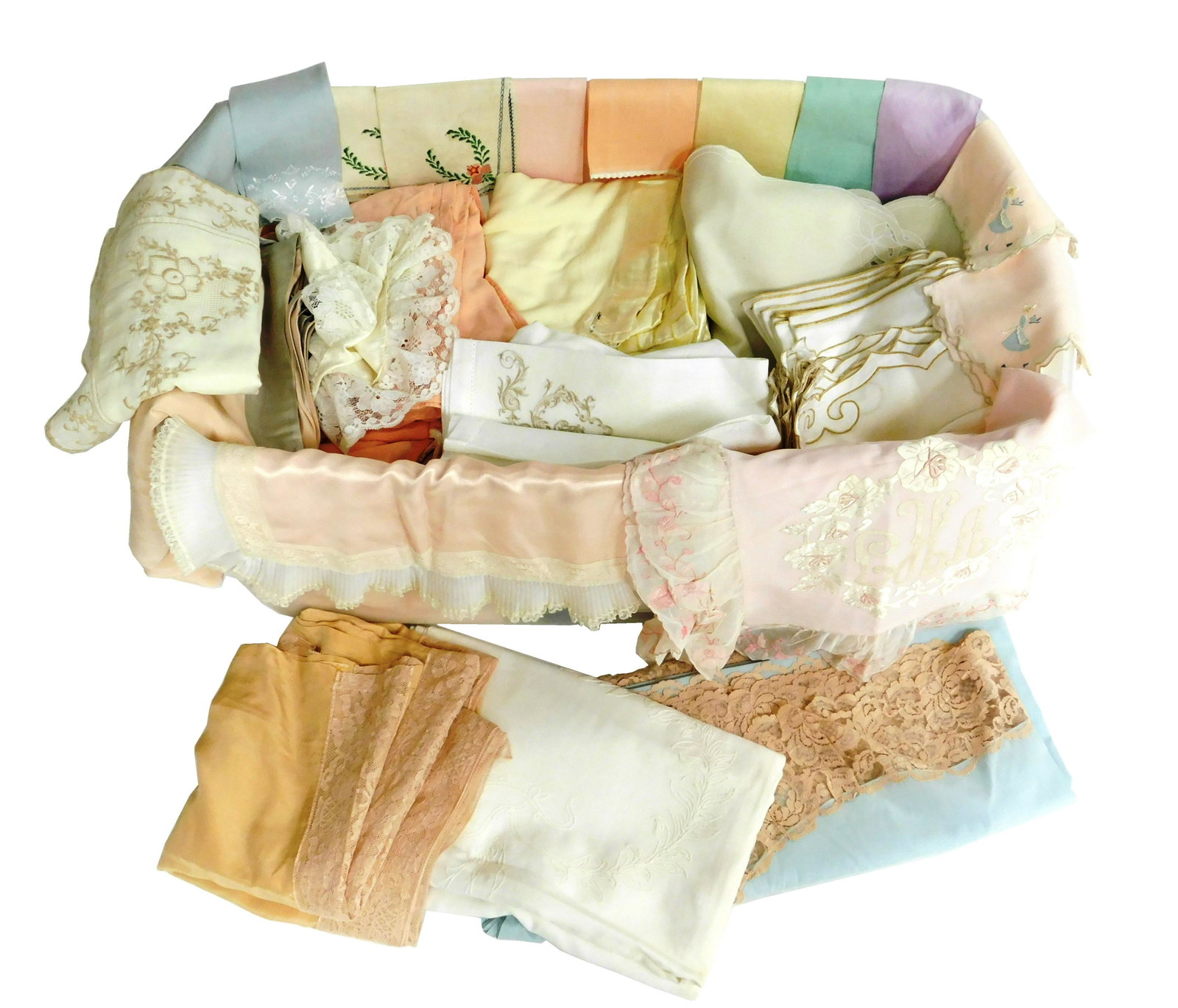 Vintage textiles, 50+ pieces, details include: silk and: Vintage textiles, 50+ pieces, details include: silk and satin bedspreads, sheets, pillow cases, shams, table placemats, napkins, hand towels, some lace trimmed or embroidered, generous assortment, lig