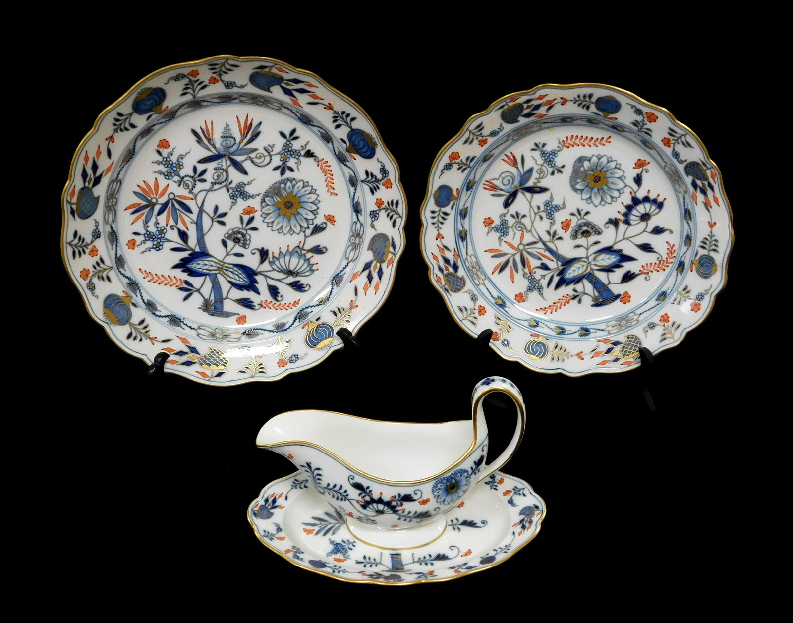Meissen Rich Blue onion dinner ware, three pieces, (1 of 4)