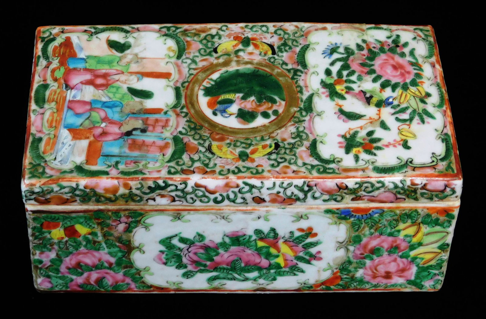 ASIAN: Chinese Export porcelain brush box, 19th C., (1 of 3)