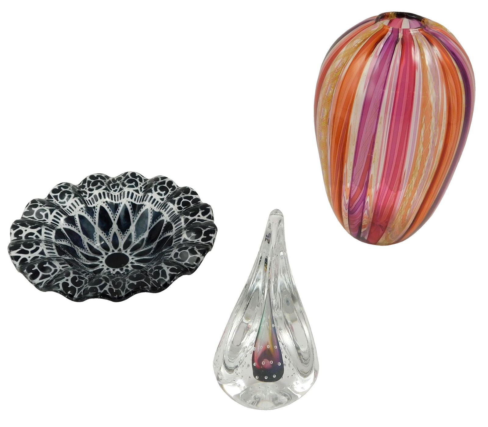 ART GLASS: Three artist signed pieces of contemporary (1 of 6)