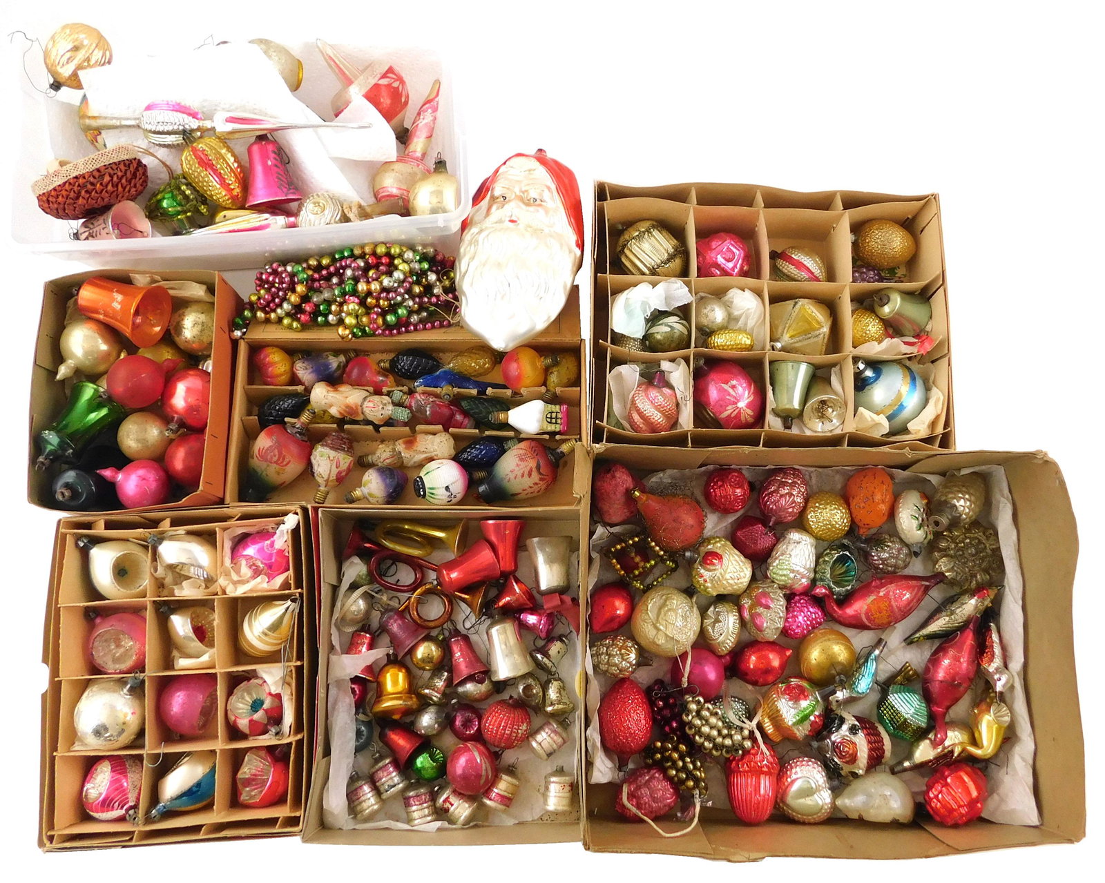 CHRISTMAS: Over 125 antique and vintage glass ornaments, late 19th/ 20th C., items include tree (1 of 7)