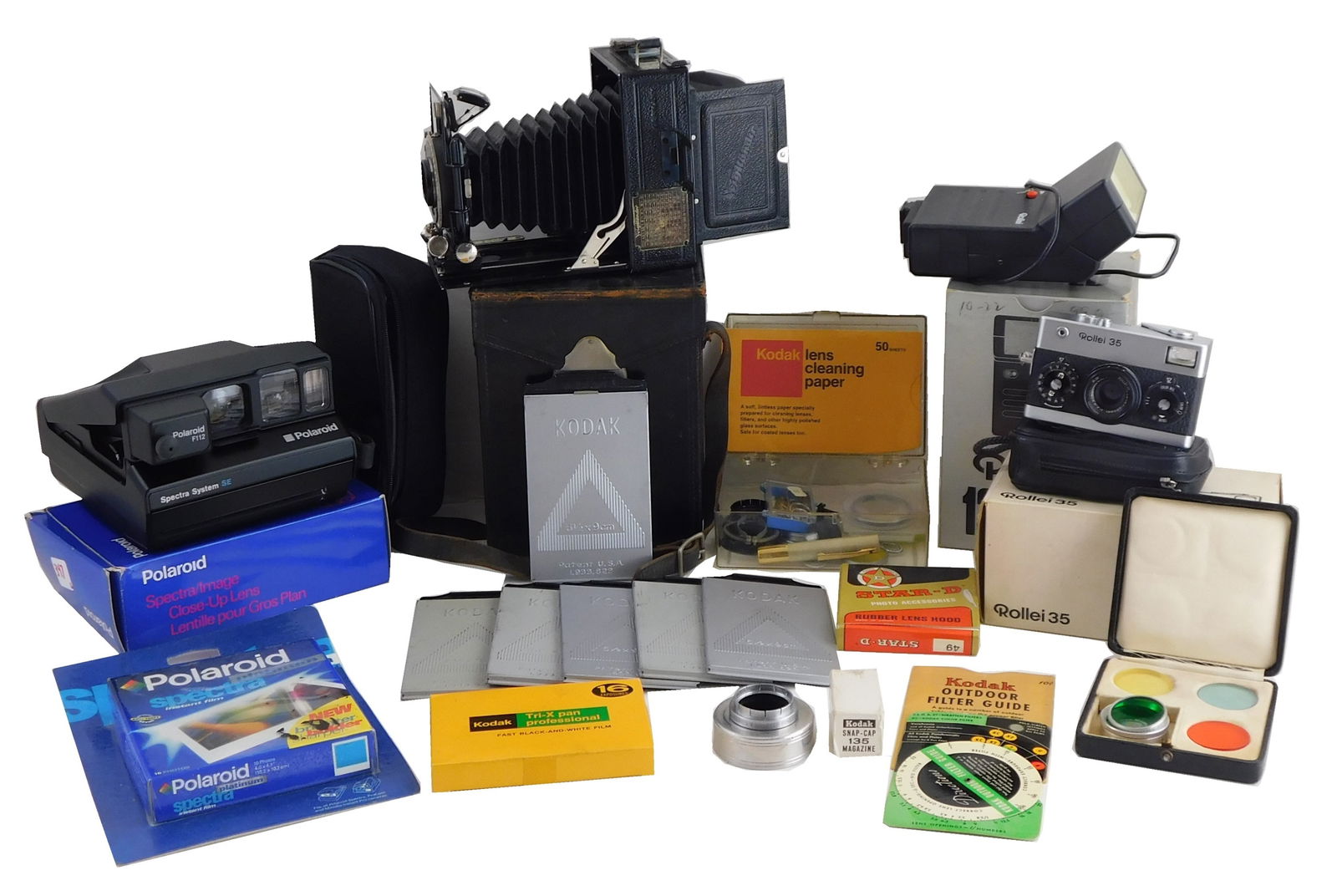CAMERA: 20th C. Cameras and accessories, brands such as Voigtländer, Rollei, Polaroid, etc., (1 of 4)
