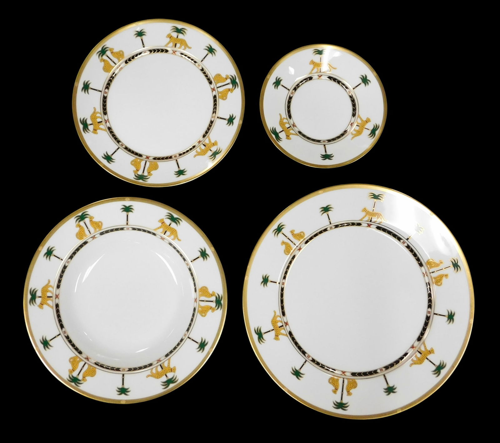 Christian Dior "Casa Blanca" china pattern, 20th C., four piece place setting, including dinner (1 of 6)