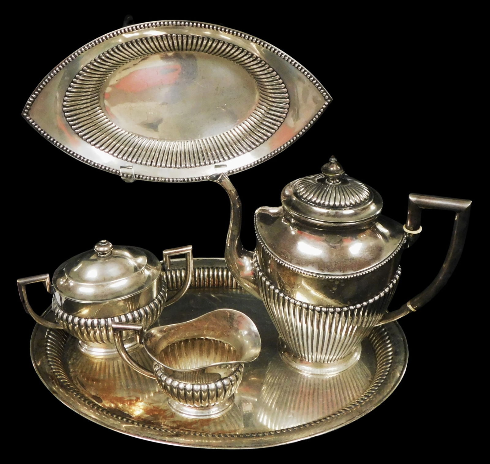 SILVER: Continental silver tea set of five pieces, German early 20th C., featuring a teapot, lidded (1 of 5)