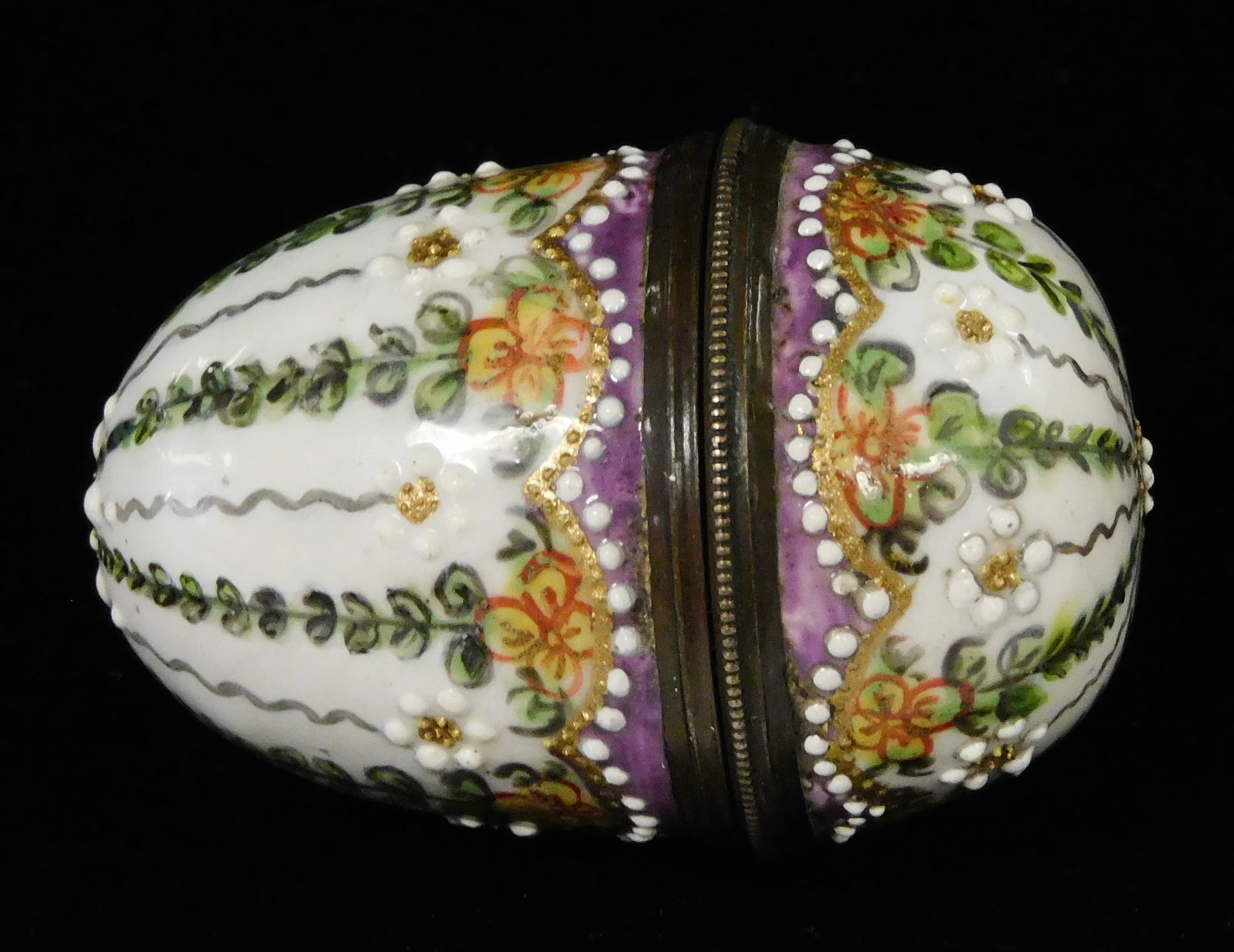 Battersea/ Bilston white enamel nutmeg grater, English, late 18th/ early 19th C., egg form with (1 of 2)