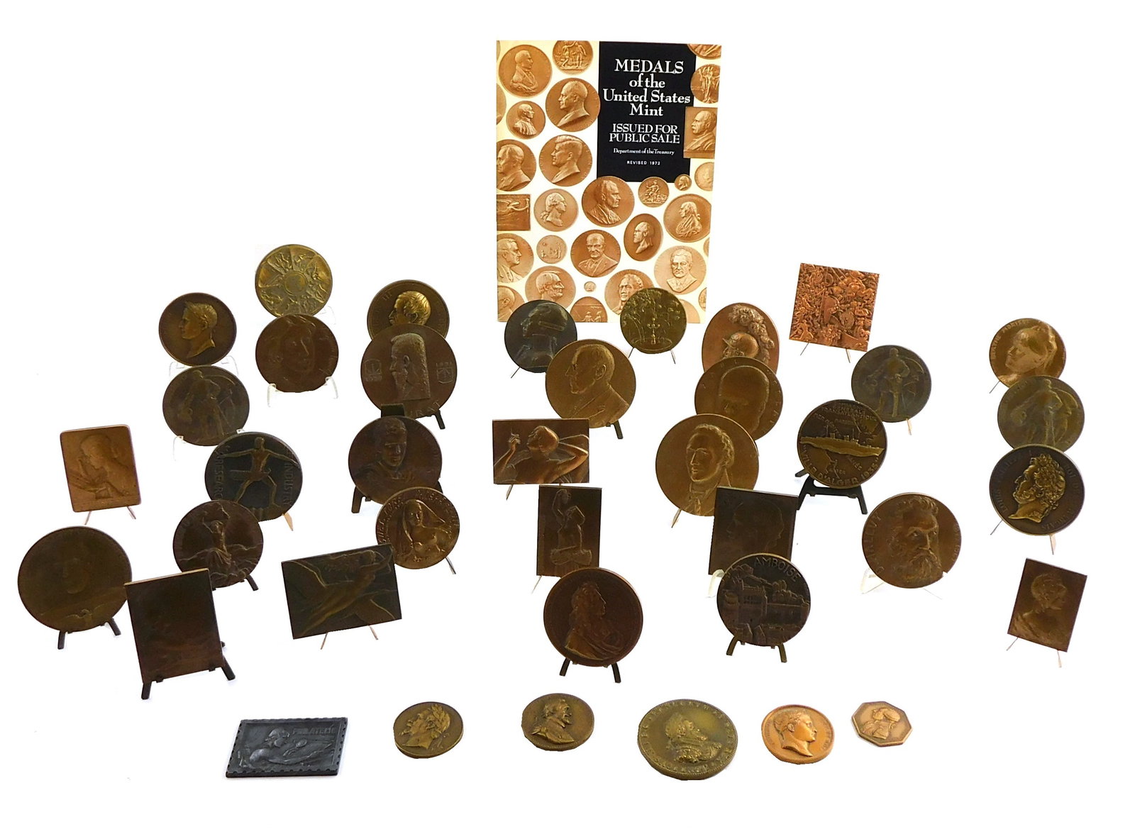 30+ Commemorative and decorative bronze medals, and book on bronze medal collecting, contents (1 of 1)