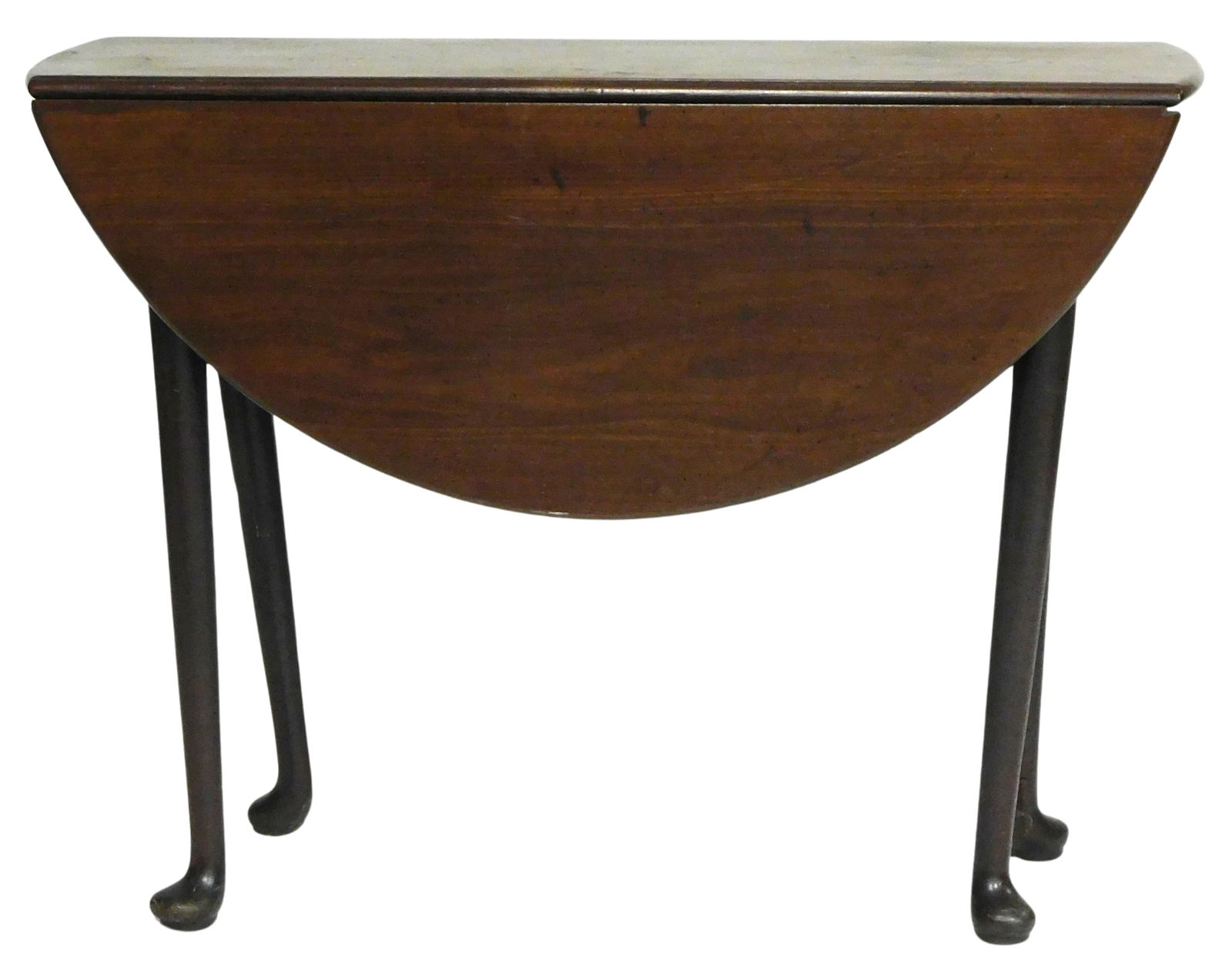 Dining table, 18th C., England, drop-leaf with demilune leaves in walnut, oak secondary, straight: Dining table, 18th C., England, drop-leaf with demilune leaves in walnut, oak secondary, straight turned legs ending in Queen Anne pad feet, refinished, repairs to apron and swing leg joints, wear con