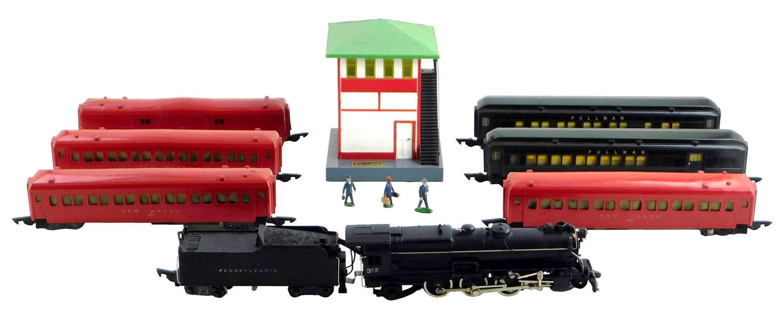 RAILROAD: American Flyer passenger train set, c. 1945-1955, S-Gauge, engine and six painted plastic (1 of 6)