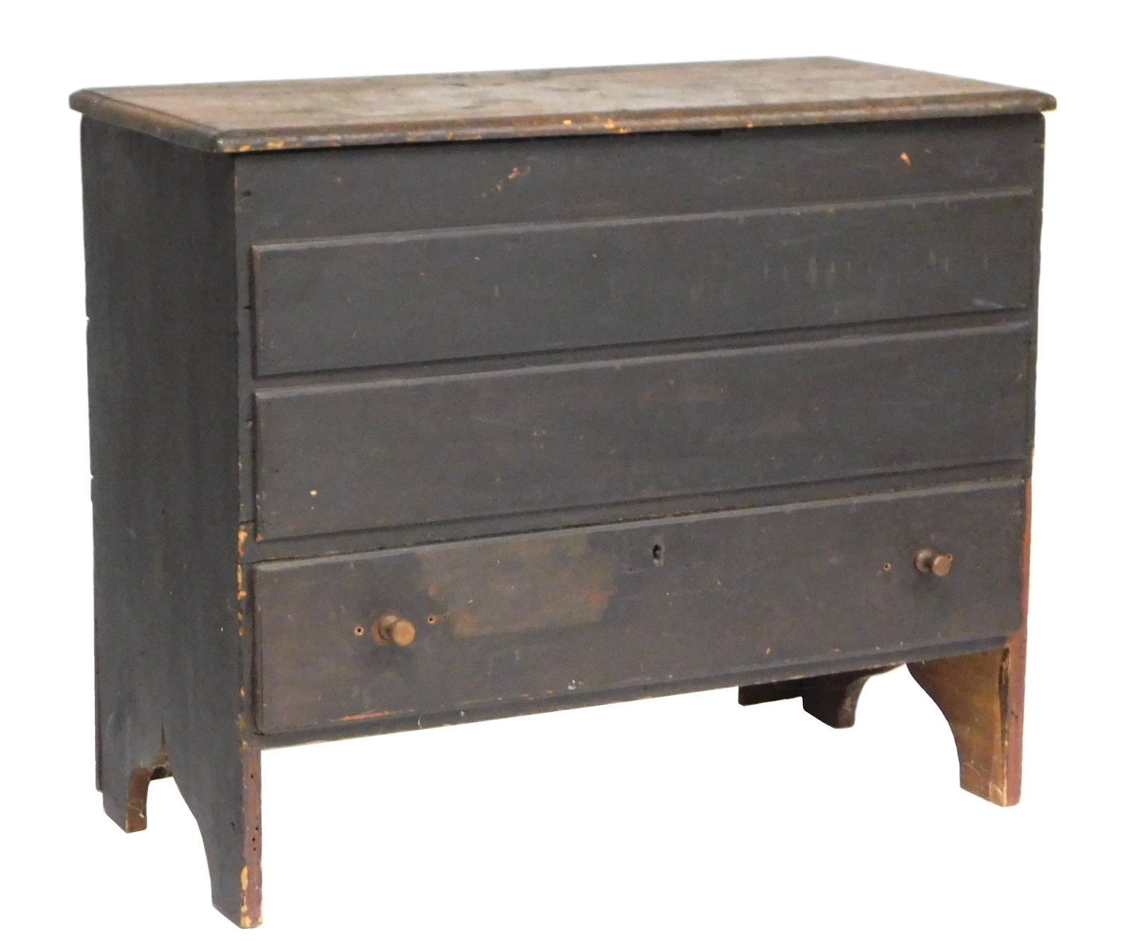 One drawer Blanket chest, New England, 18th C, nailed construction, poplar, chestnut, snipe hinged: One drawer Blanket chest, New England, 18th C, nailed construction, poplar, chestnut, snipe hinged top over 2 faux plus drawer with wood knobs, bootjack ends with cyma cutouts, single board top in mul