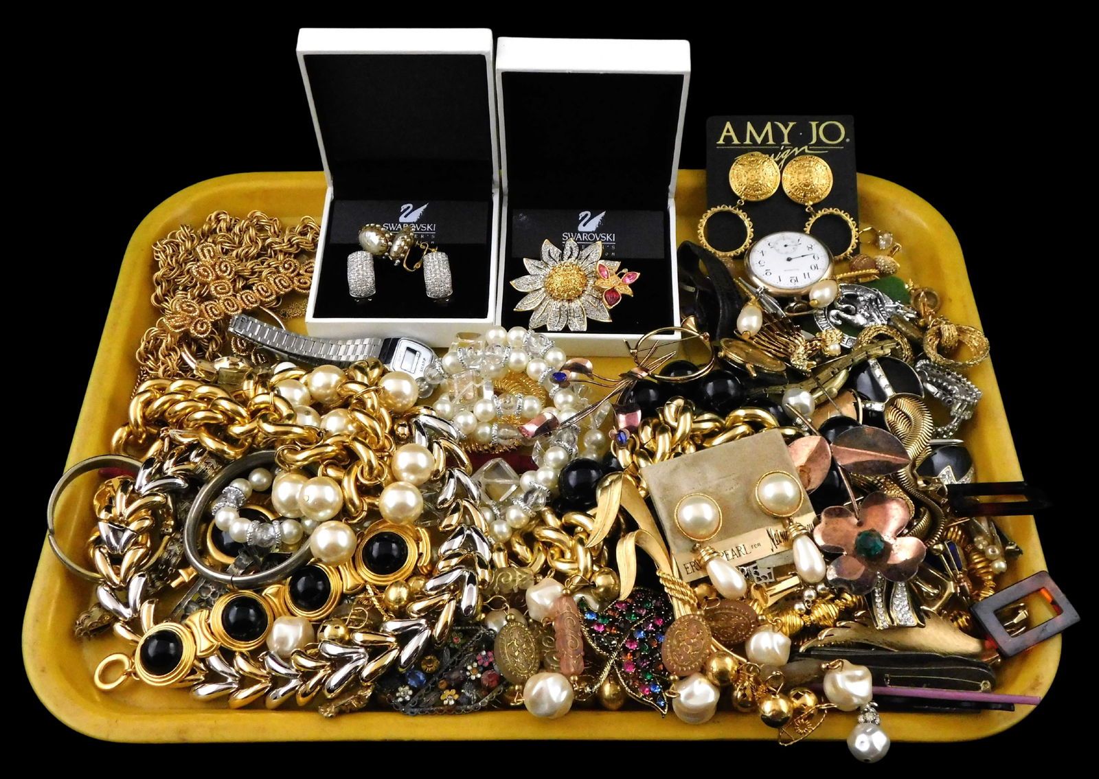 COSTUME JEWELRY: Gucci, Miriam Haskell, Erwin Pearl, Swarovski, Monet, Sardi, Trifari, MMA, Ciner,: COSTUME JEWELRY: Gucci, Miriam Haskell, Erwin Pearl, Swarovski, Monet, Sardi, Trifari, MMA, Ciner, Les Benard, etc., 40+ pieces of quality vintage costume necklaces, bracelets, earrings, brooches, wat