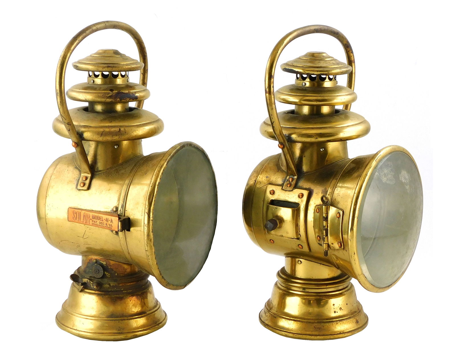 Pair of Solar Model 41A kerosene auto lanterns by The Badger Brass Mfg Co., American, pat. 1903, (1 of 4)