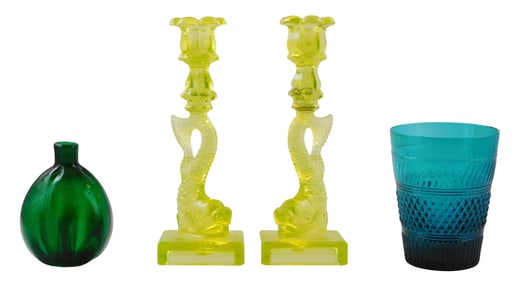 + GLASS: Four pieces of Metropolitan Museum of Art reproduction glass, 20th C., details include: