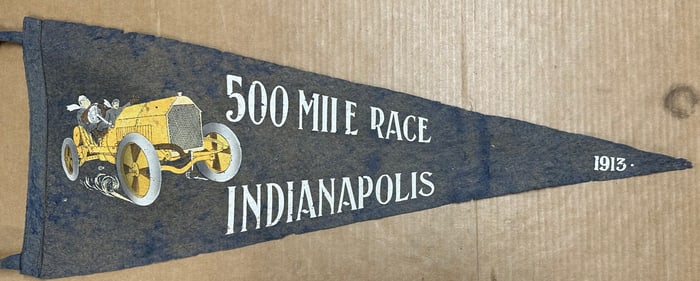 1913 Indy 500 souvenir race pennant, gray with yellow racer, 10 x 26, vg condition