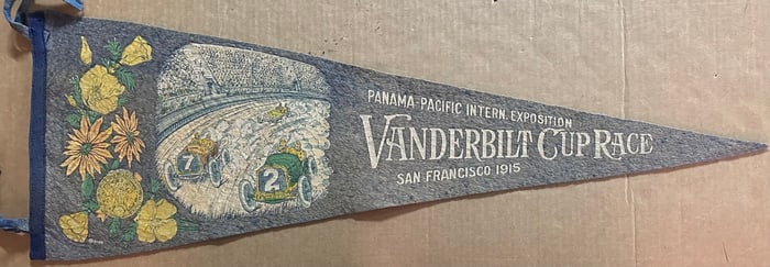 1915 San Francisco Vanderbilt Cup Race pennant, gray with detailed race car, etc image, vg