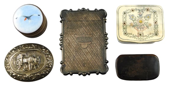 Five small boxes, silver, horn, etc., details include: marked 830 silver box with repousse horse and