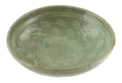 ASIAN: Inlaid celadon bowl, Korean, 15th C., Joseon (Chosun) Dynasty (1392 - 1910), redware pottery