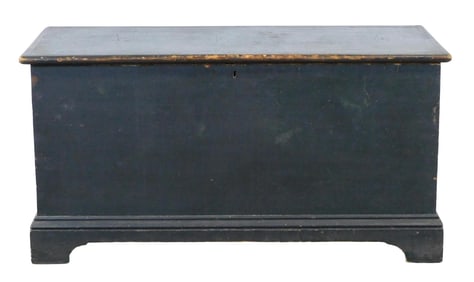 + Blanket chest, 19th C., pine, old/original green painted surface, dovetailed construction, till wi