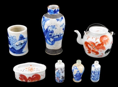 ASIAN: Chinese porcelain, Qing Dynasty and later, seven pieces including: small teapot decorated