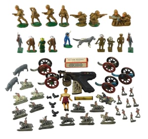 TOYS: Early toy soldiers and other toys, 50+ pieces, details include: “Super Defense?? paper
