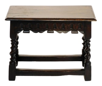 17th C. style bench, England, oak, likely made of old and new parts, top on carved and molded frame