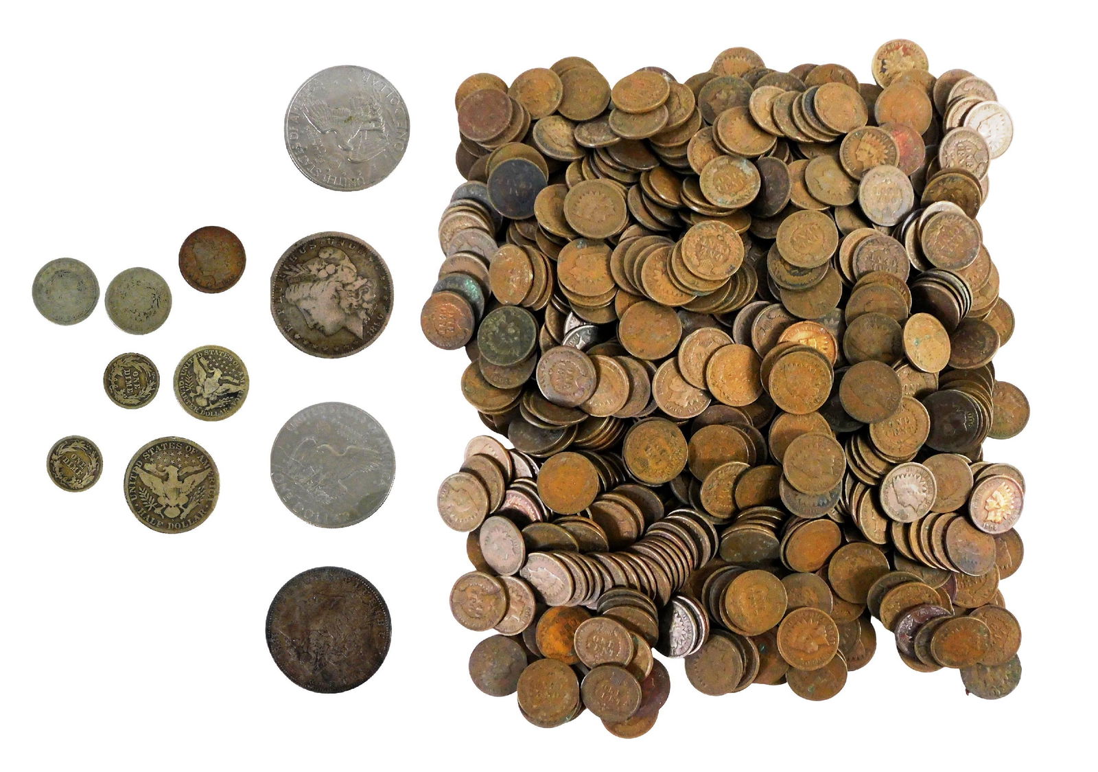 COINS: Approximately 700 Indian head cents and other coins. Indian head coins of mixed dates, (1 of 4)