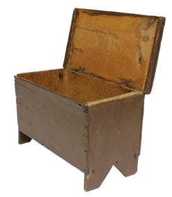 Diminutive blanket chest, American, 18th C., nailed construction in pine, no till, old or original