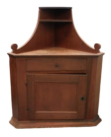 Hanging wall corner cupboard, Pennsylvania, 18th C., poplar in red wash finish, single drawer,