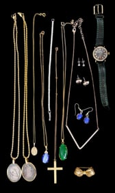 COSTUME JEWELRY: Twelve pieces total, pieces include: women's Shinola Aronite-1069 wristwatch, gold
