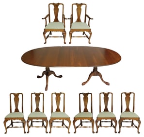 Bartley Collection cherry dining suite, Queen Anne form, includes extendable dining table and eight
