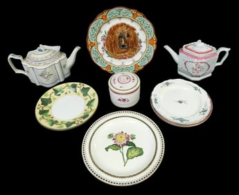 Wedgewood, most early, with two Prattware teapots, 18th/19th C., ten pieces total, eight being