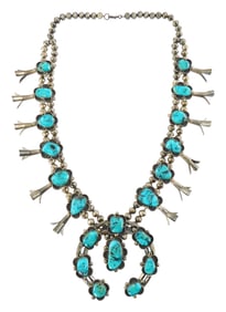 JEWELRY: Silver squash blossom necklace, traditional design of horseshoe pendant, twelve squash