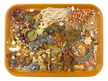 COSTUME JEWLRY: Napier, Capri, Coro, etc., 40+ pieces, many Asian themed, items of interest include: