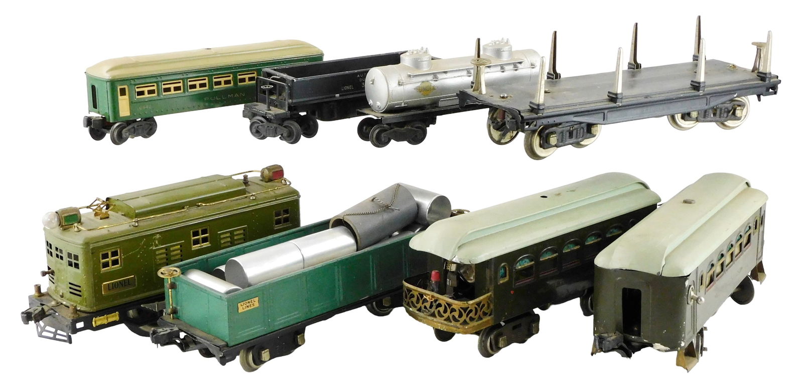 Eight Lionel model locomotive and train cars, o-gauge and standard gauge, mid-20th C., all with (1 of 5)