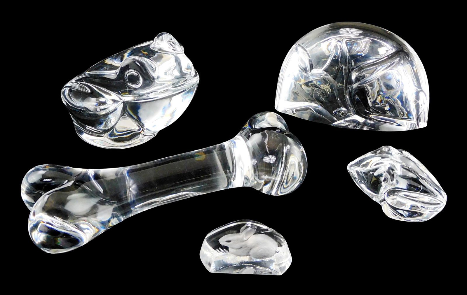 ART GLASS: Fives pieces including Val St Lambert crystal Dog Bone, 7 1/2" l.; two Daum France frogs, (1 of 4)