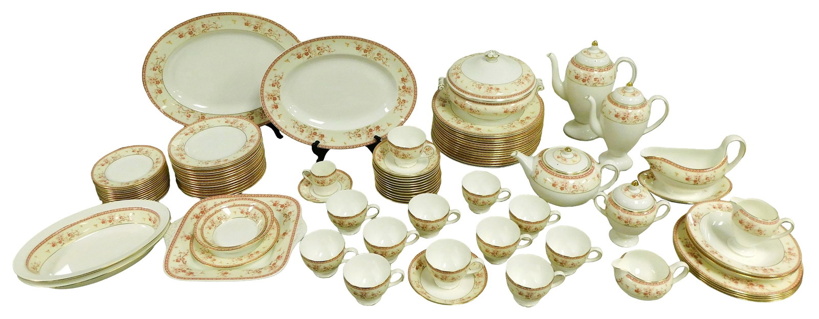 Wedgwood "Malabar" pattern dinnerware bone China, eighty-eight pieces, 20th C., England, including: (1 of 1)