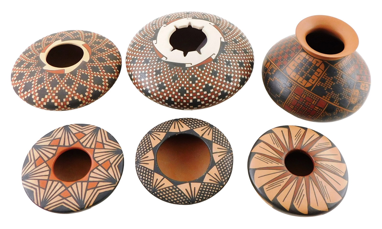 Six Mata Ortiz seed pots and olla, 20th C., all marked, including: two Julio Mora (Mexico, b. 1971) (1 of 4)