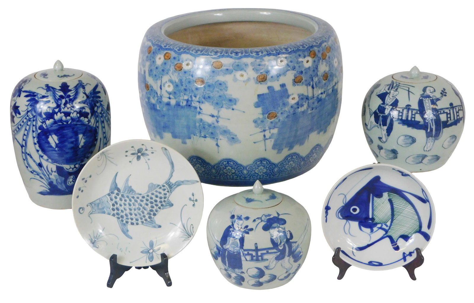ASIAN: Chinese and Japanese blue and white export porcelain, late 19th- early 20th C., including: (1 of 8)