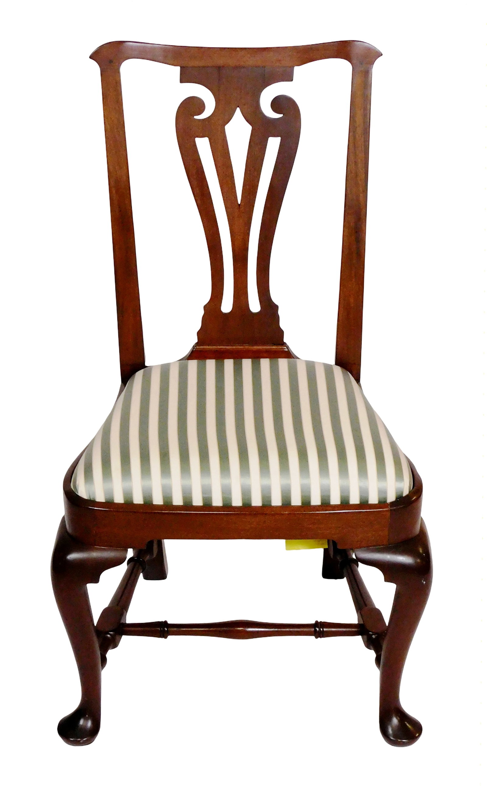Queen Anne side chair, Rhode Island, c. 1760, pierced vasiform splat, 'nub' ears, turned stretcher (1 of 2)