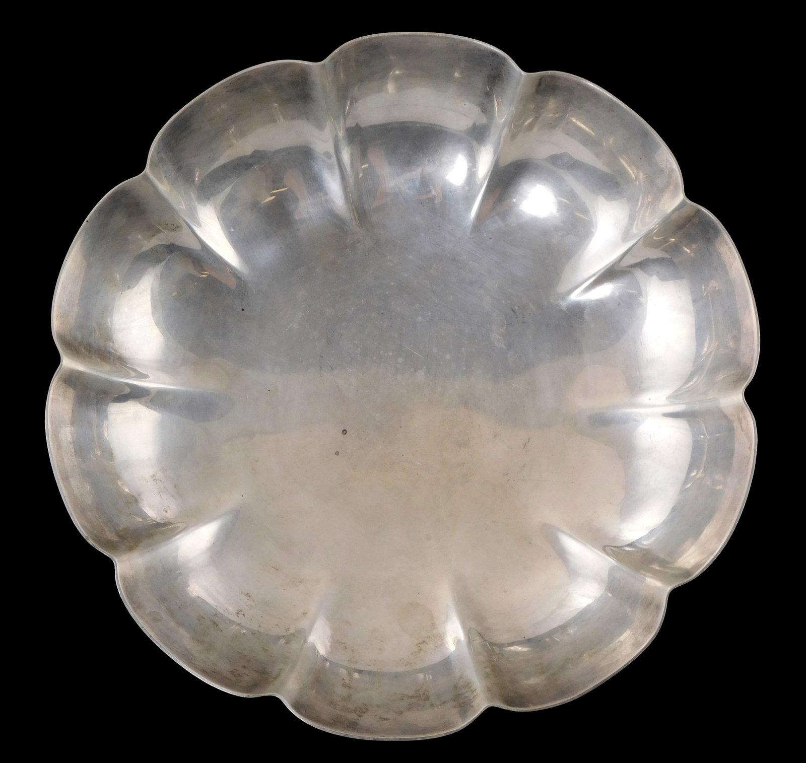 STERLING: Tiffany and Co. sterling silver shallow lobbed bowl, #23292, date marked 1947-1956,: STERLING: Tiffany and Co. sterling silver shallow lobbed bowl, #23292, date marked 1947-1956, American, shallow footed bowl, scalloped edge, maker's mark stamped on base, wear consistent with age and 