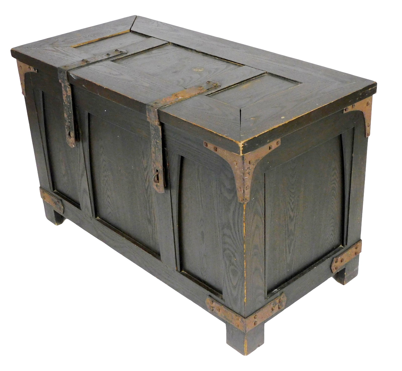 Double hasp bridal chest in the manner of Gustav Stickley, c.1900, oak, cedar lined, iron bound (1 of 5)