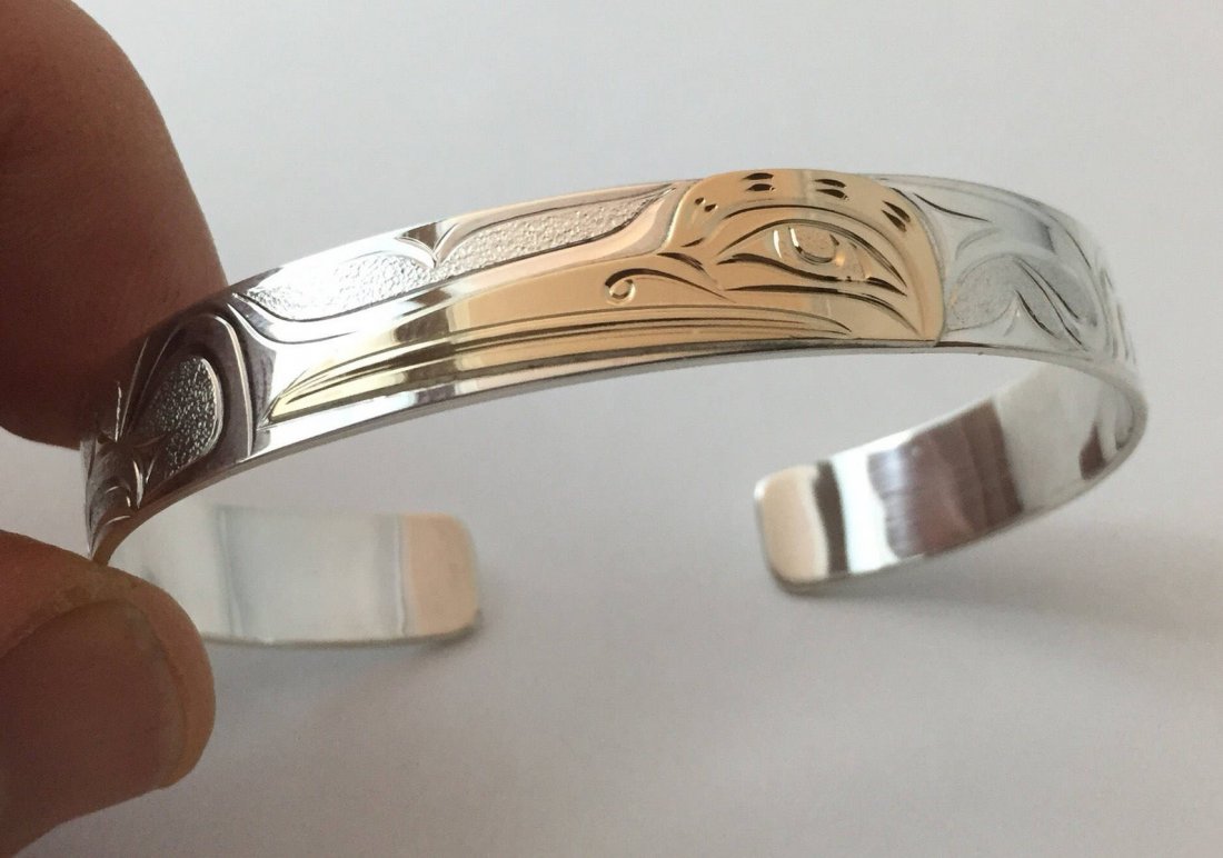 NORTHWEST COAST First Nations HUMMINGBIRD bracelet (1 of 1)