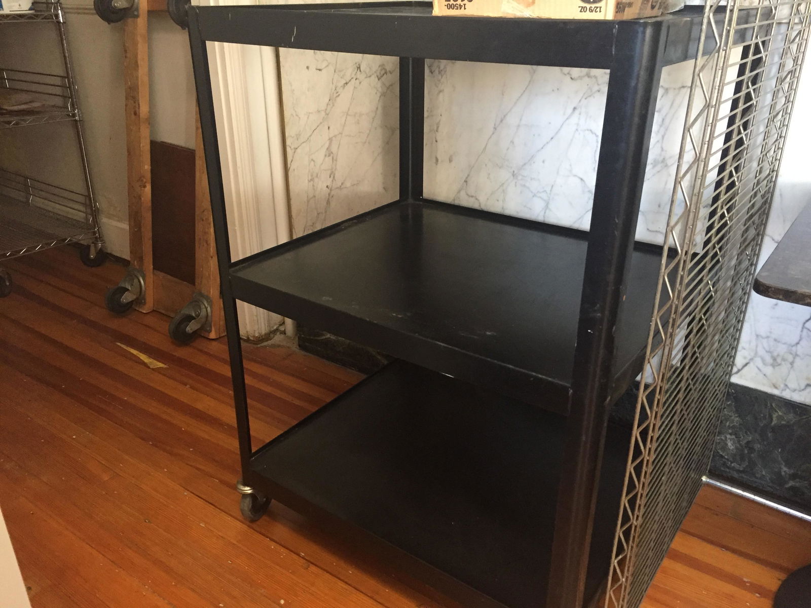 Projector Rollaround Cart: Projector Rollaround Cart Dimensions: 42.5" x 30.5" x 25.25"