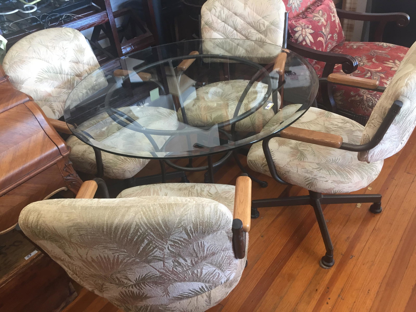Kitchen Glass Top Table, 4-Rocker/Swivel Chairs: Kitchen Glass Top Table, 4-Rocker/Swivel Chairs Dimensions: 42"dia.
