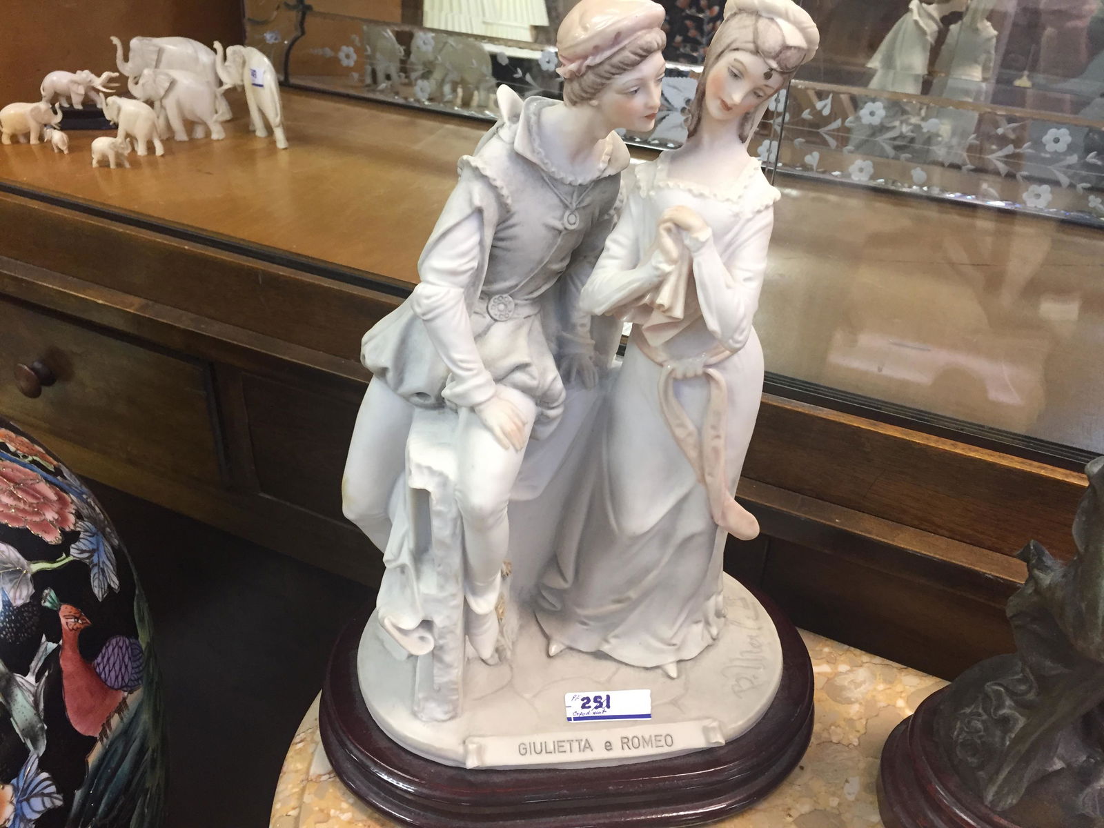 Capodimonte Romeo & Giulieta Clown 556/1000 Ltd.Edt: Capodimonte Romeo & Giulieta Clown 556/1000 Ltd.Edt Dimensions: 13"