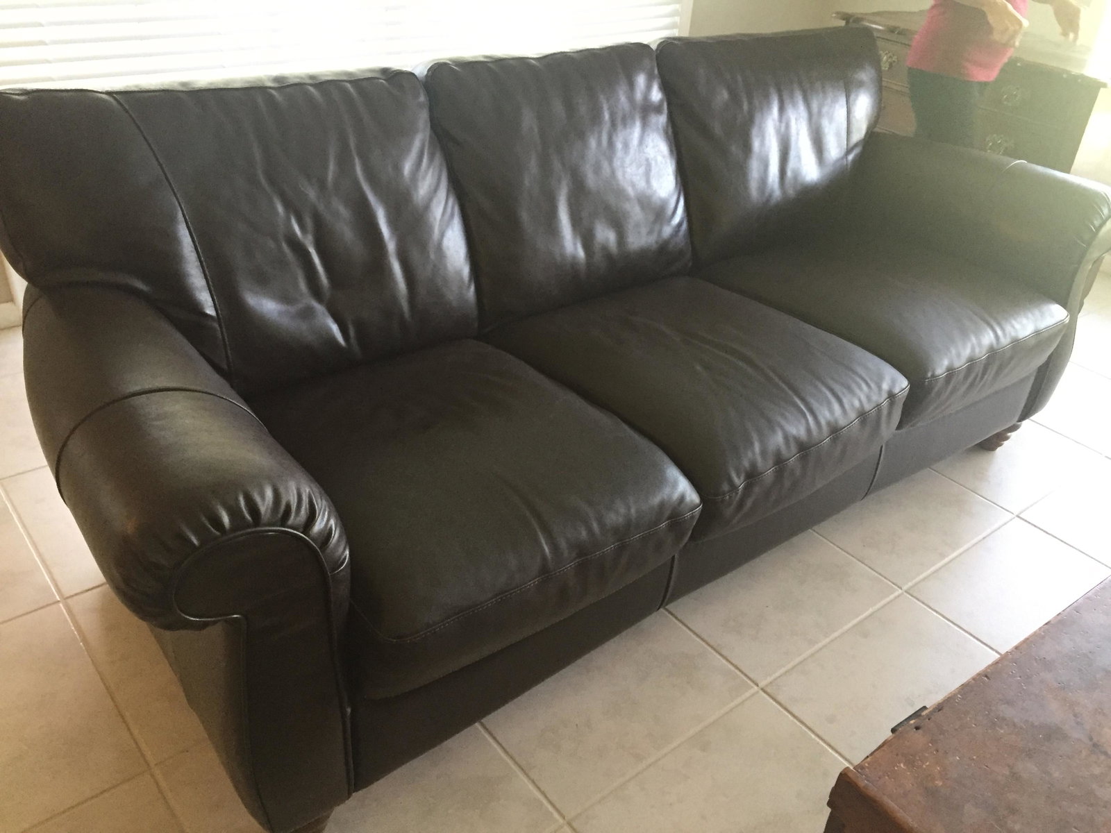 Natuzzi, Brown Leather Sofa: Natuzzi, Brown Leather Sofa