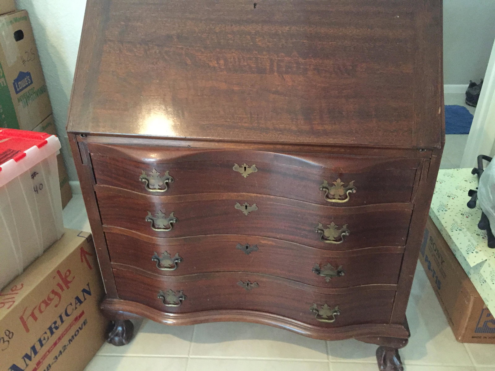 CHIPPENDDALE MAHOGANY SLANNT TOP SERPENTINE BALL/CLAW: CHIPPENDDALE MAHOGANY SLANNT TOP SERPENTINE BALL/CLAW SECRETARY